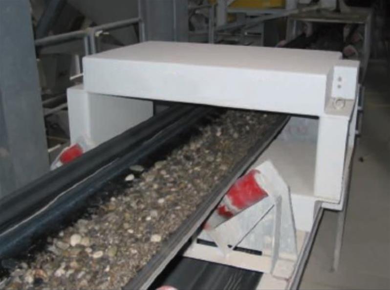 متال دتکتور ( فلزیاب )